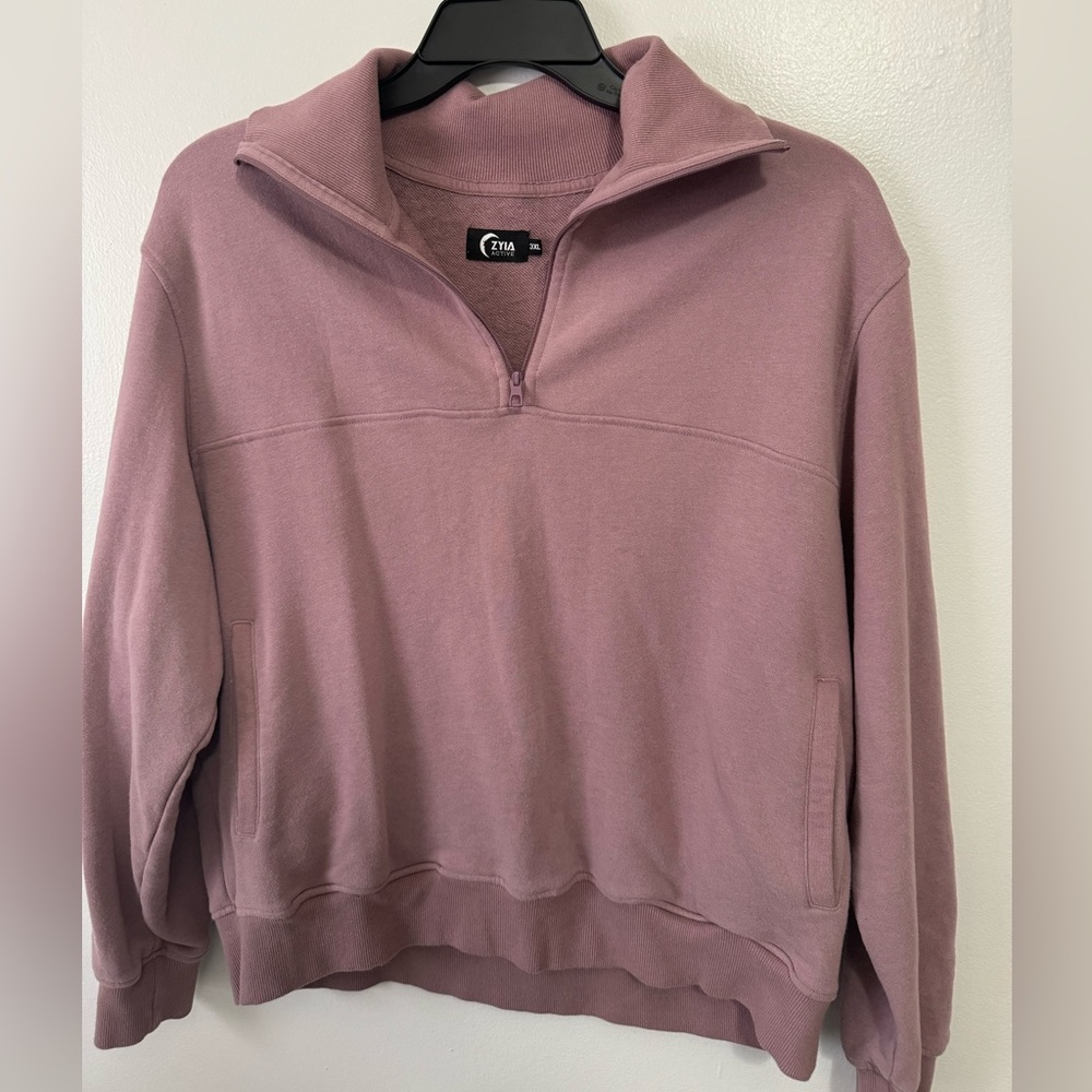 Zyia Pullover